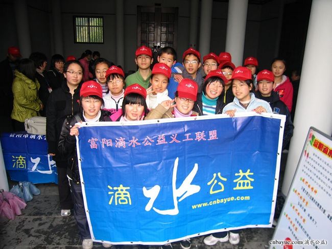 新加盟的学生义工.jpg