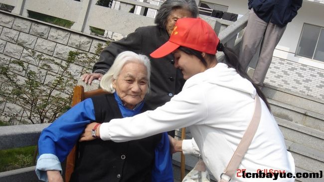 2009重阳节活动 005_光影_1.jpg