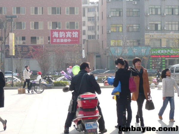 20101205爱在冬天义卖现场03.jpg