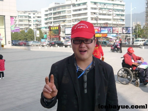 20101205爱在冬天义卖现场17.jpg