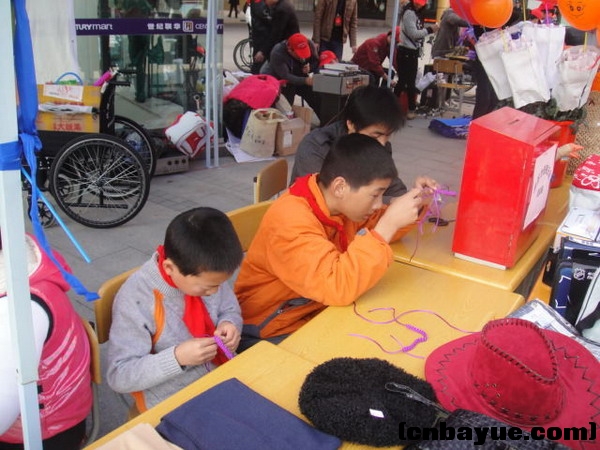 20101205爱在冬天义卖现场50.jpg