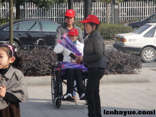 20101205爱在冬天义卖现场52.jpg
