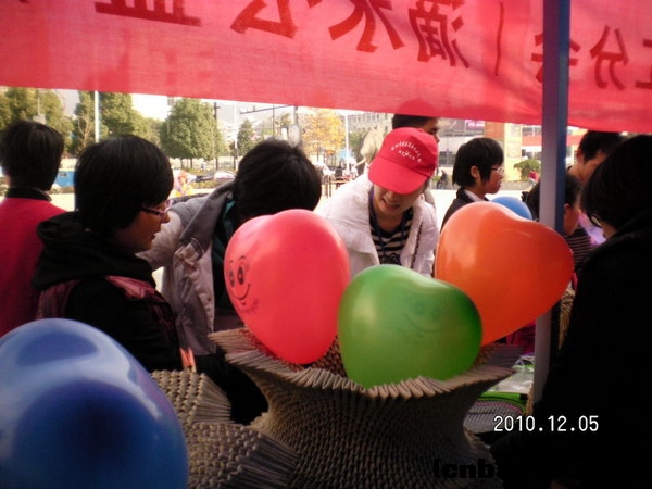 20101205爱在冬天义卖现场84.jpg